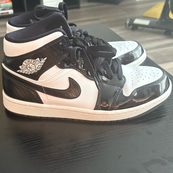 Air Jordan mid 1 - Picture 1 of 4